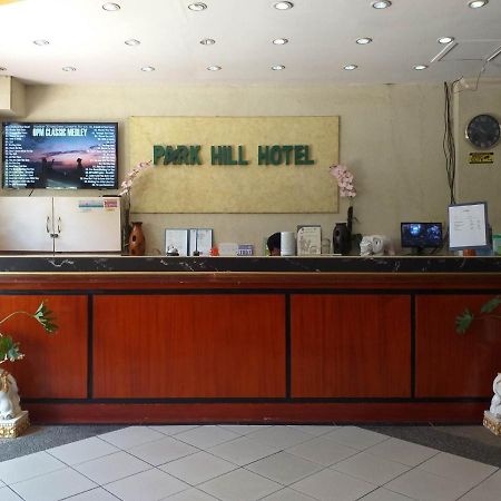 Mactan Airport Hilltop Hotel Мактан Екстер'єр фото